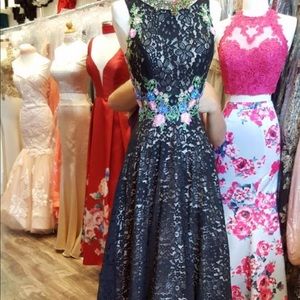 Black lace prom dress